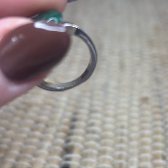 Jade Green Simulated Oval Silver Tone Vintage Style Costume Ring Women’s Size 6 - Picture 9 of 10